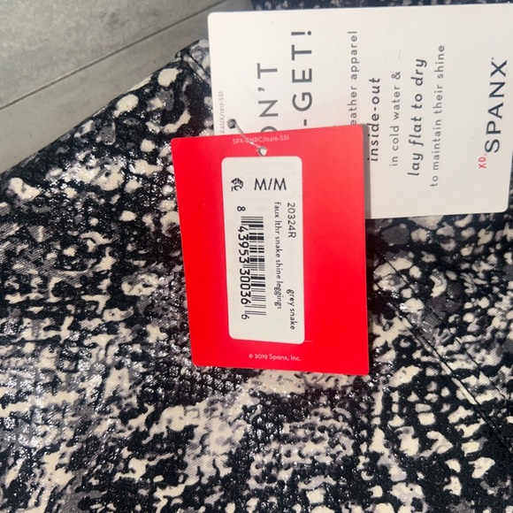 SPANX faux leather Snake print legging Size M - Picture 6 of 7